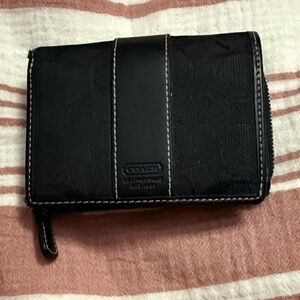 Coach Black women’s  Zipper Wallet